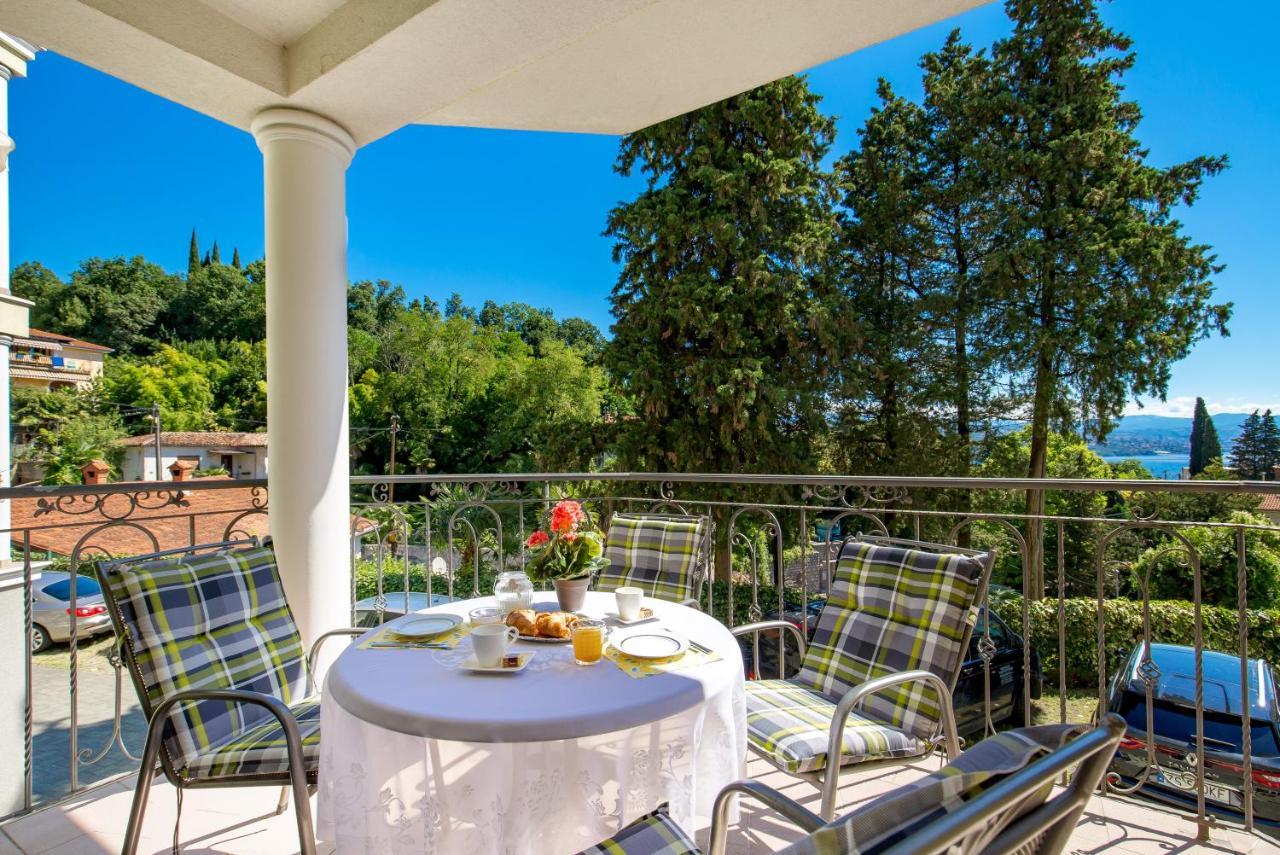 Summer Breeze Apartment With A Pool Опатія Екстер'єр фото