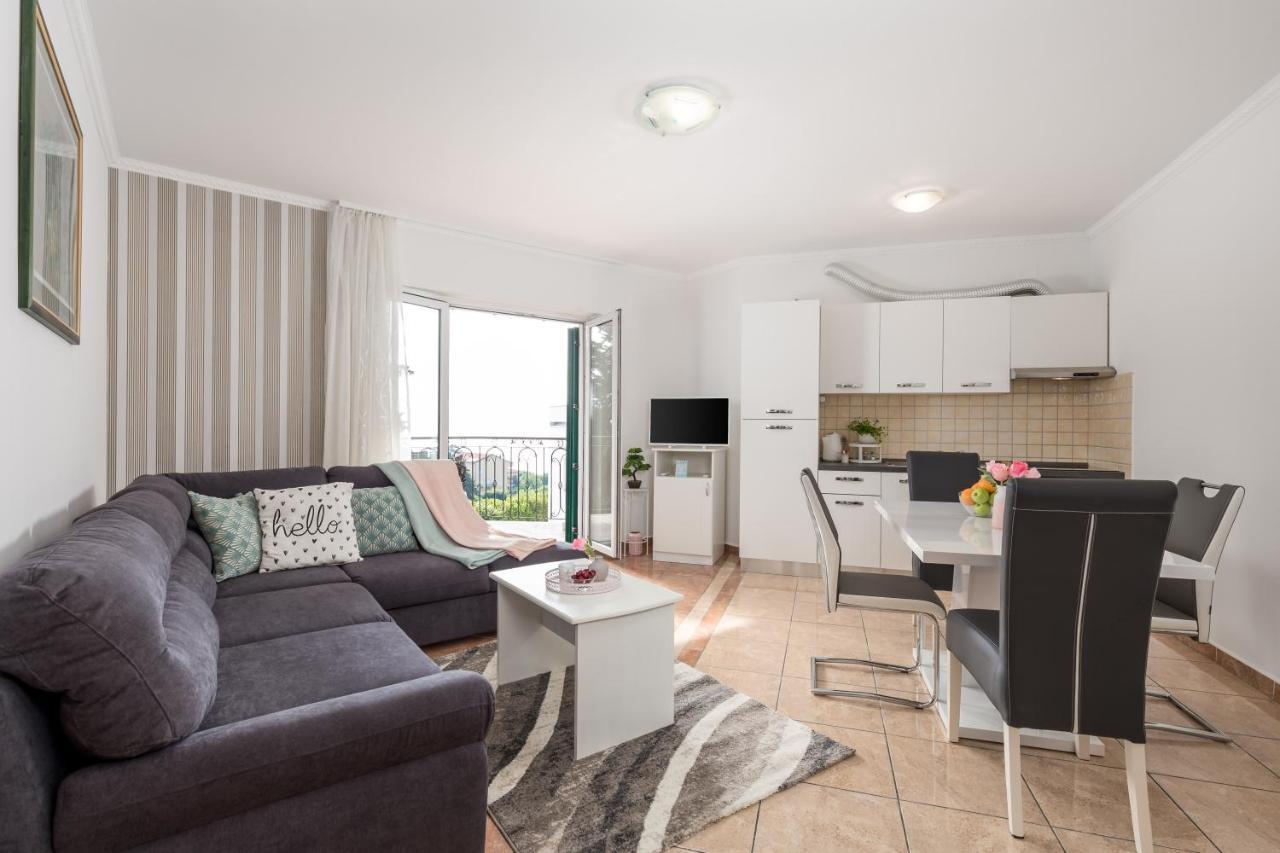 Summer Breeze Apartment With A Pool Опатія Екстер'єр фото
