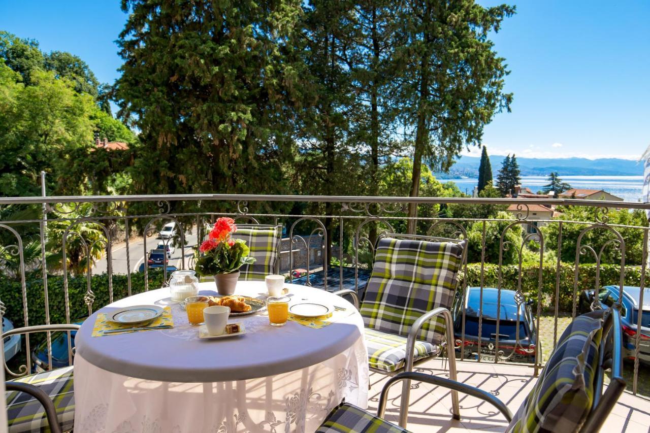 Summer Breeze Apartment With A Pool Опатія Екстер'єр фото